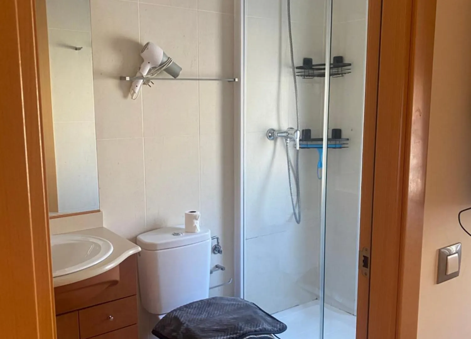 Appartement Climatise + Garage Roses
